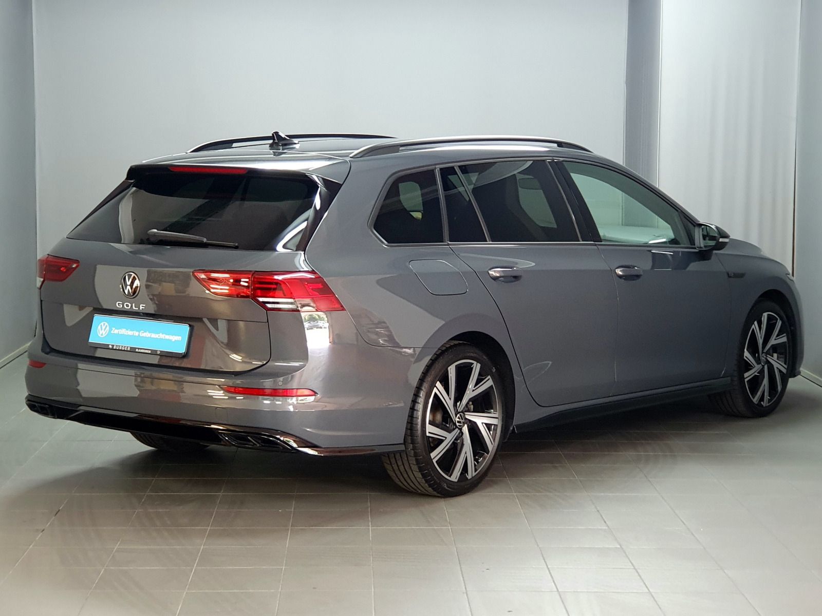 Volkswagen Golf VIII Variant 2.0TSI DSG R-Line ACC LED RFK foto 4