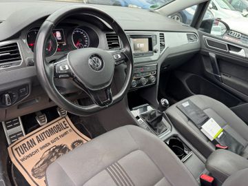 Volkswagen Golf - 8