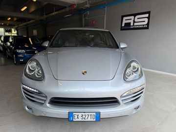 Porsche Cayenne - 2