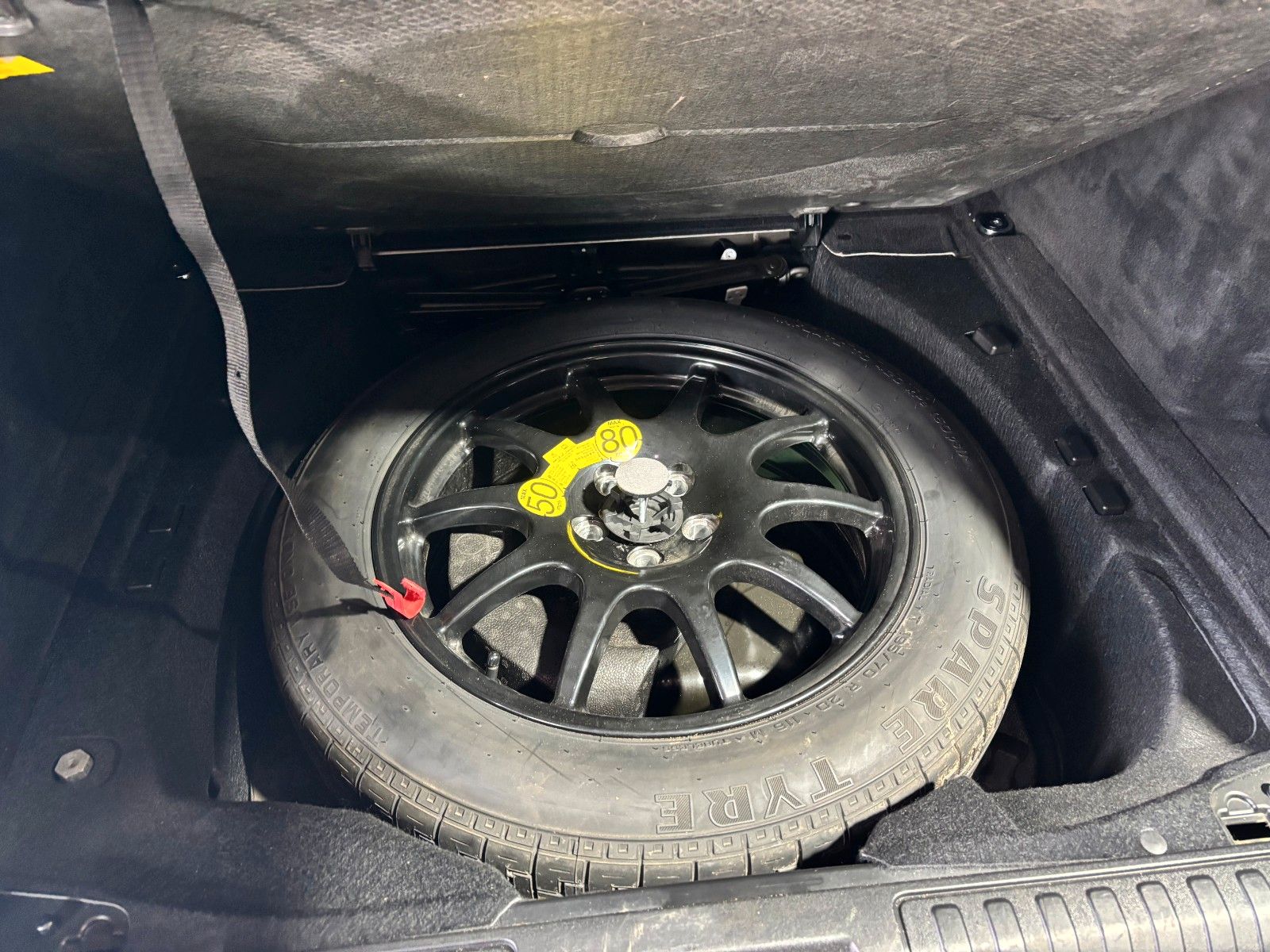 Fahrzeugabbildung Land Rover Range Rover Sport D350 /PANO/MERIDIAN/KEYLESS