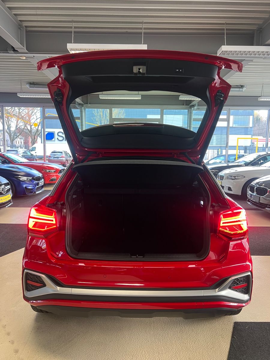 Fahrzeugabbildung Audi Q2 35 TDI quattro S line *PANORAMADACH*