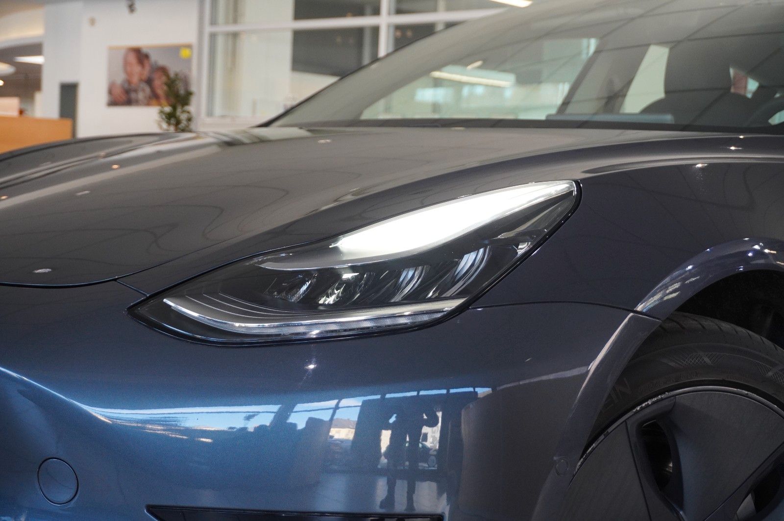 Fahrzeugabbildung Tesla Model 3 Standard Range Plus NAVI/KAMERA/SH/PANO