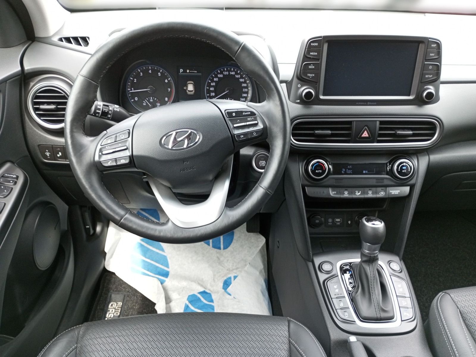 Fahrzeugabbildung Hyundai KONA 1.6 T-GDI Premium DCT 4WD Sitzp. Navi SD