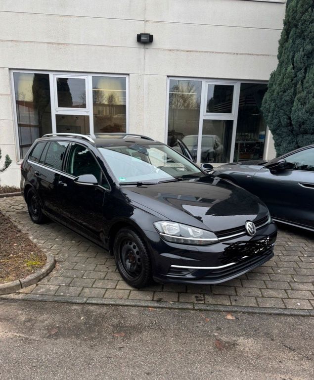 Image of Volkswagen Golf