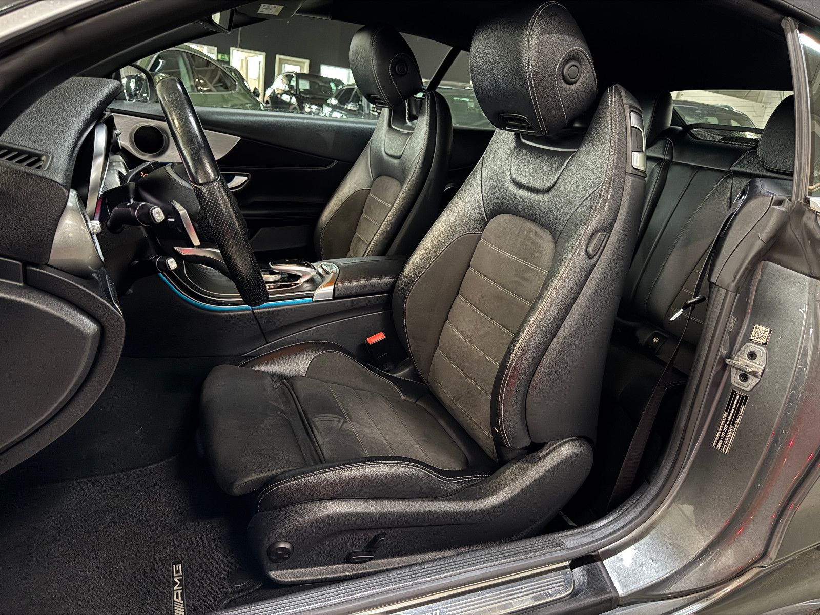 Fahrzeugabbildung Mercedes-Benz C 200 9GT CABRIO 2X AMG LINE AIRSCARF 360°KAMERA
