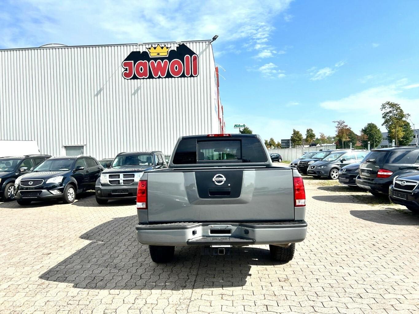 Nissan Titan 2011 — photo 25
