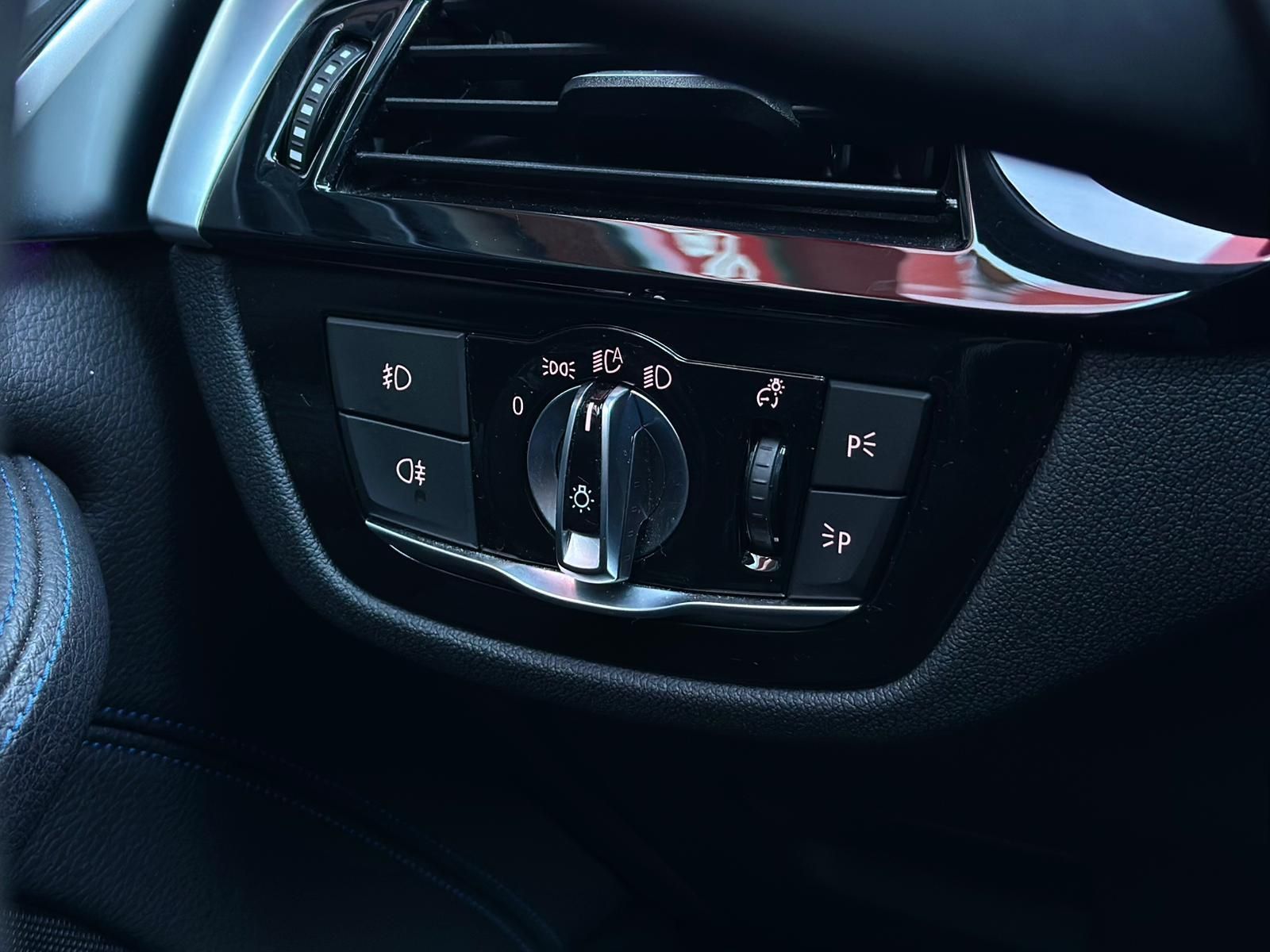 BMW 540d xD M SPORT SHADOW* LED#4xSHZ#PANO#HUD#KEYLE - Image 20