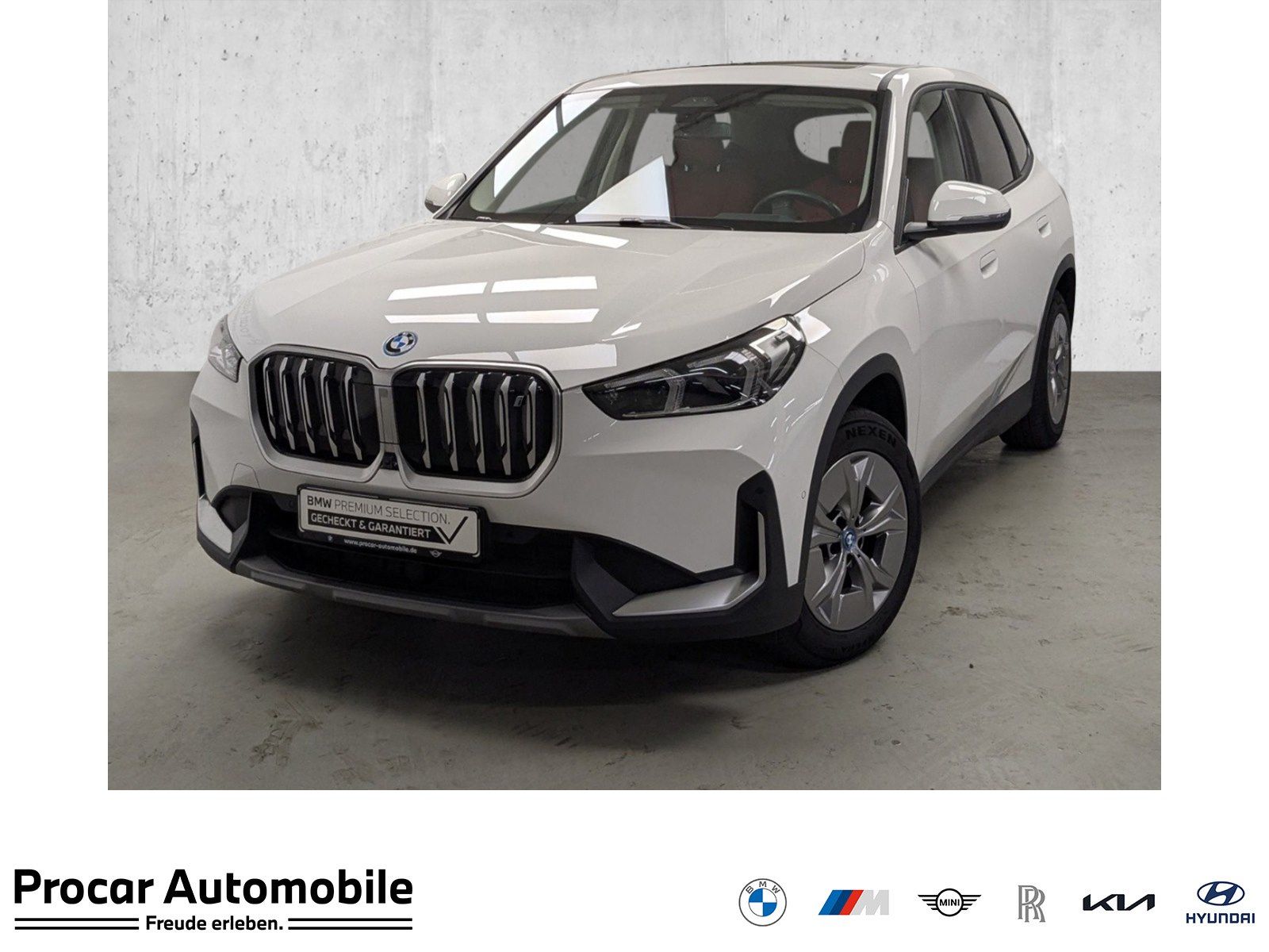 BMW iX1 xDrive30 Pano HuD H/K PA+ DA Massage 360° DA