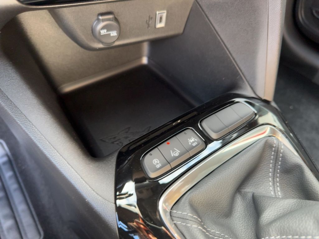 Fahrzeugabbildung Opel Corsa GS, Allwetterreifen, RFK, SHZ, LHZ