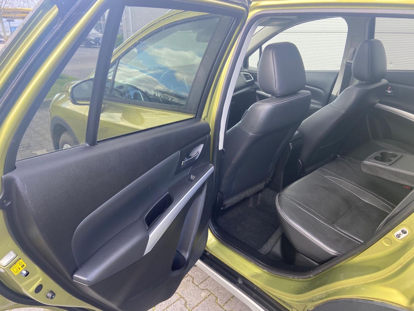 Suzuki SX4 Comfort + 4x4 Navi Kamera Tüv Neu Leder!!!