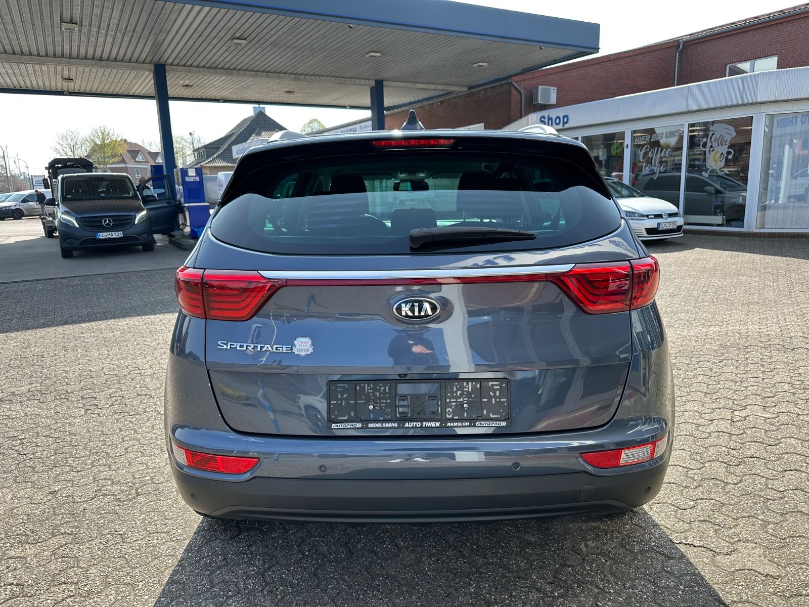 Fahrzeugabbildung Kia Sportage 1.6 GDI Dream Team Navi/SHZG/GRA/BT/GJR
