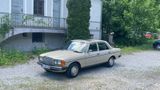 Mercedes-Benz 240    W123