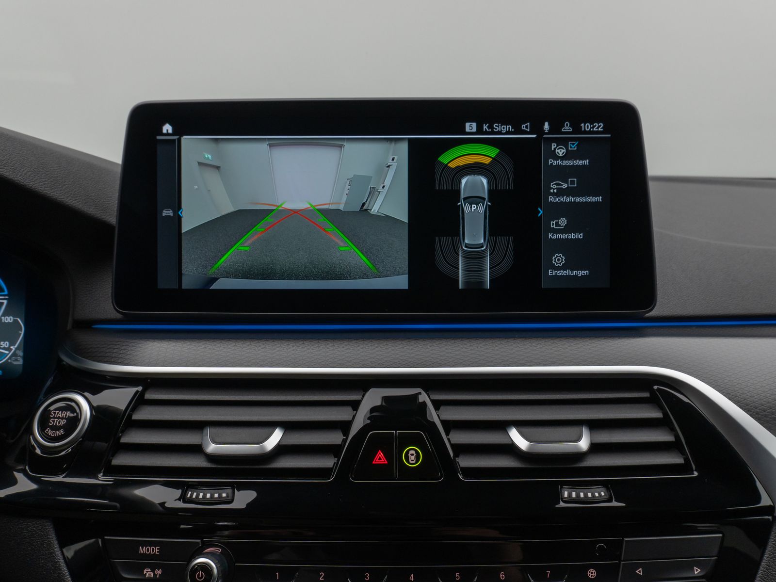 Fahrzeugabbildung BMW 530e xD M Sport Kamera HUD DAB HiFi ACC Komfort