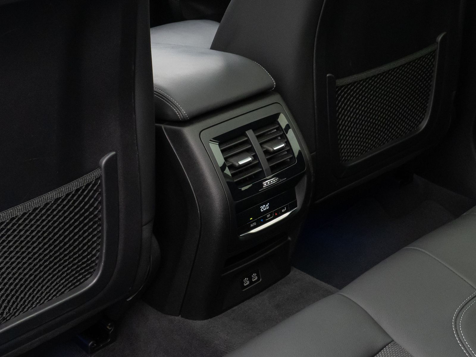 Fahrzeugabbildung BMW X3 xD20d xLine Panorama 360°DAB HiFi AHK Komfort