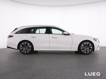 Mercedes E 220 - 12