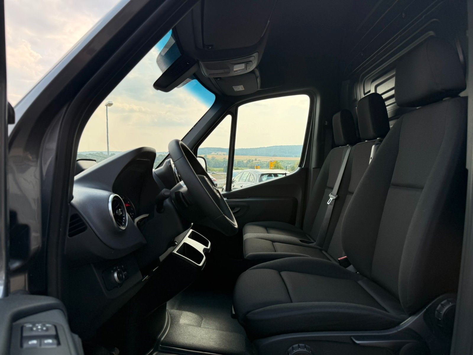 Fahrzeugabbildung Mercedes-Benz Sprinter 317 CDI 9G 3665 AHK3,5 Klima 360