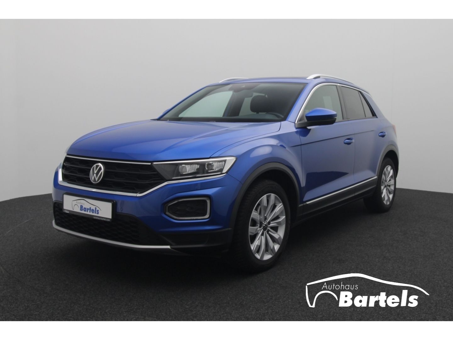 Fahrzeugabbildung Volkswagen T-Roc 1.5 Sport Pano Standheiz ACC SHZ Kamera