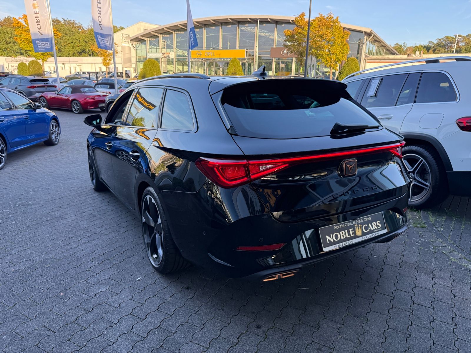 Fahrzeugabbildung CUPRA Leon 1.4 e-Hybrid VZ SHZ NAVI DAB