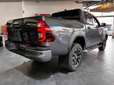 Toyota Hilux Double Cab Invincible 4x4 *AHK *JBL *LEDER - Toyota Hilux: Pickup