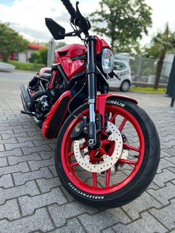 Harley-Davidson V Rod Infinity Custom Umbau