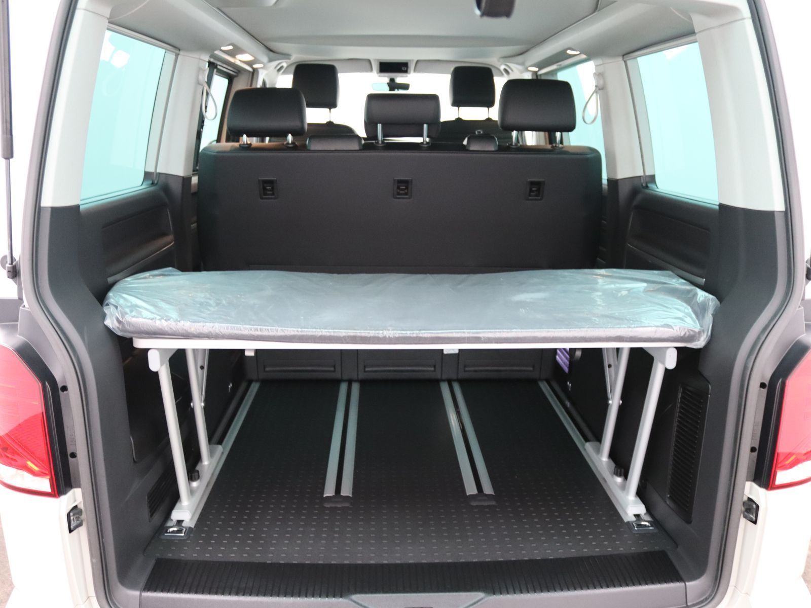 Volkswagen T6 California - Bild 9