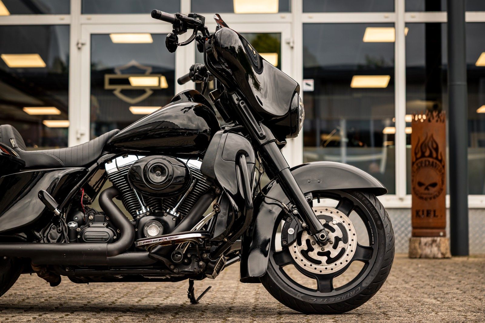 Fahrzeugabbildung Harley-Davidson FLHX Street Glide 103 cui - Kesstech -