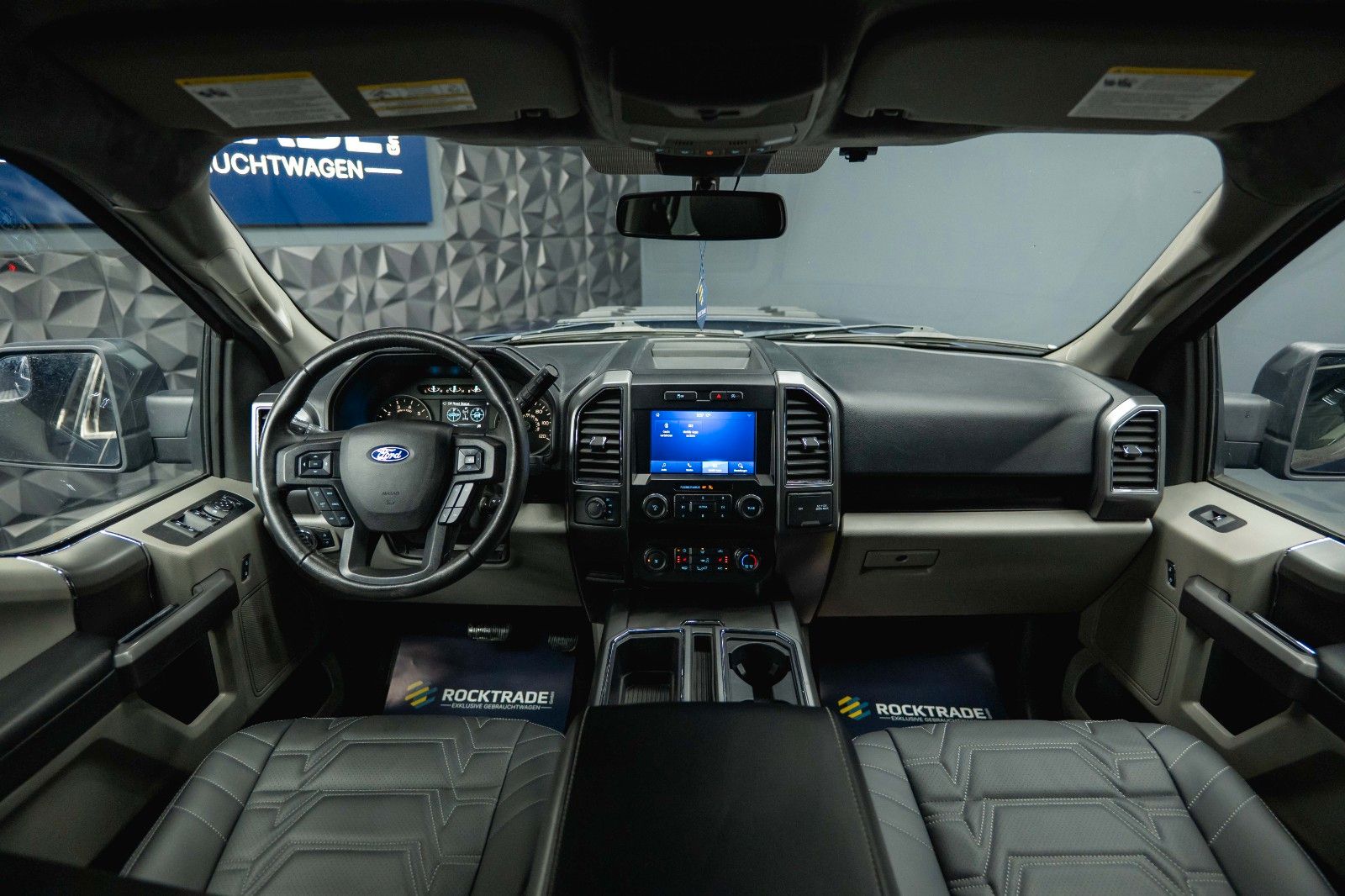 Fahrzeugabbildung Ford F150 V6 4x4 Offroad SuperCrew RAPTOR HardTop 19%