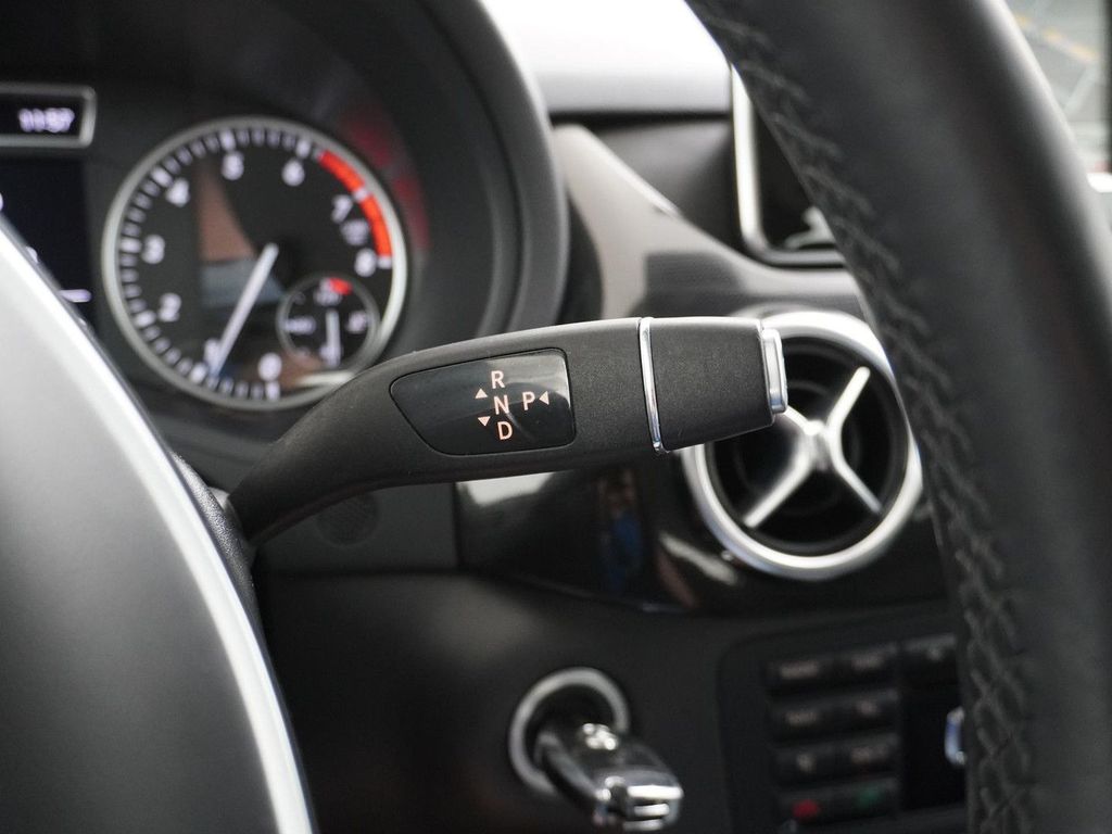 Mercedes-Benz B 180 Ambition