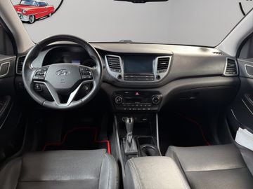 Hyundai TUCSON - 11