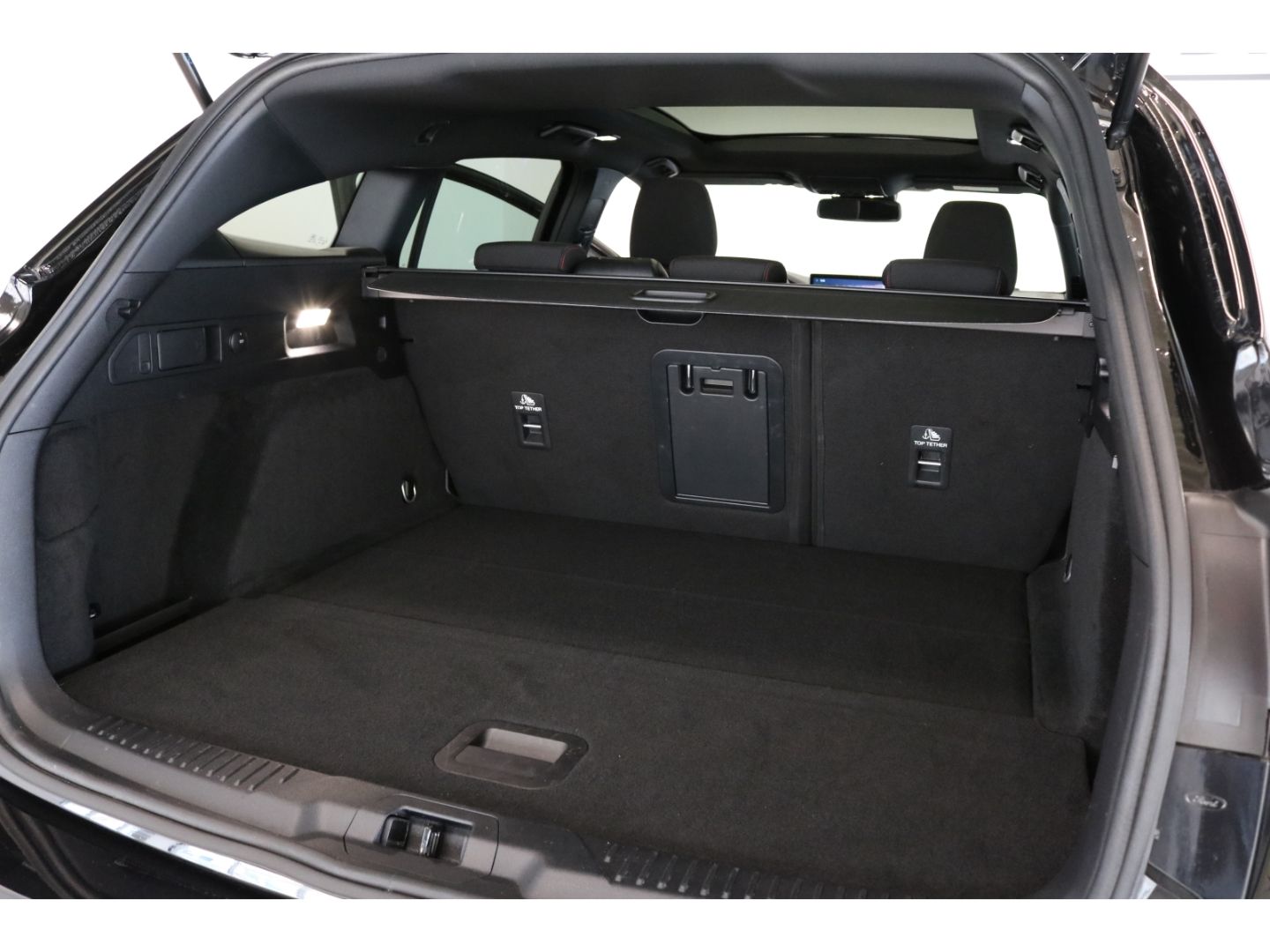 Fahrzeugabbildung Ford Focus ST-Line X WinterPa LED SpurhalteASS DAB