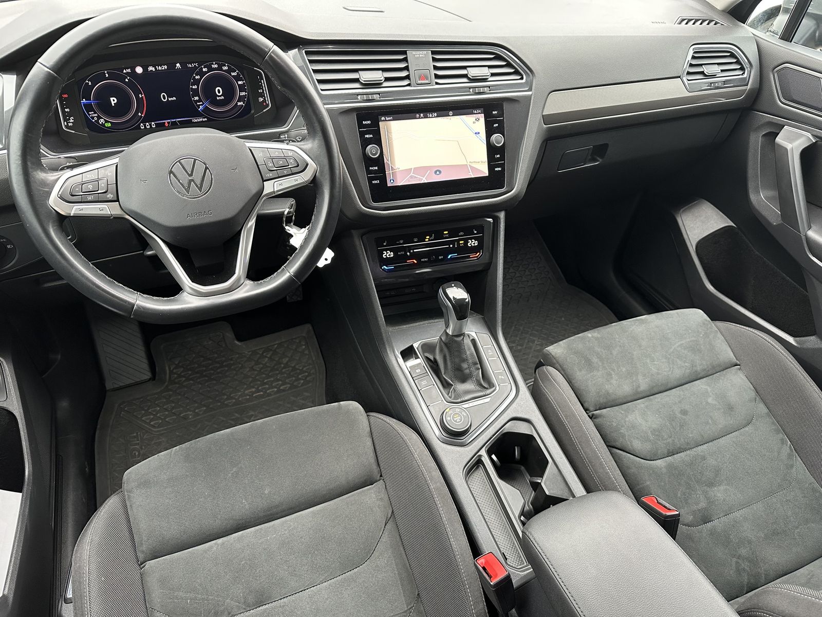 Fahrzeugabbildung Volkswagen Tiguan Allspace Life 4Motion NAV+LED+AHK+KAM+ACC