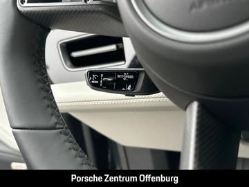 2025 Porsche TAYCAN — миниатюра 16