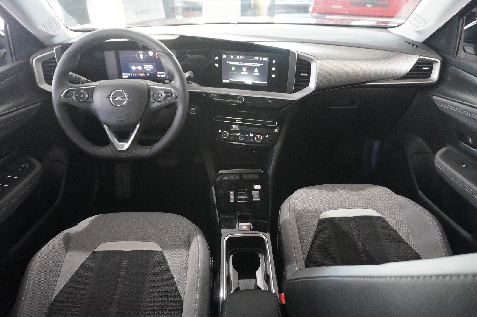 Fahrzeugabbildung Opel Mokka 1.2T ELEGANCE NAVI/LED/KAMERA/SH/SPORT/DAB