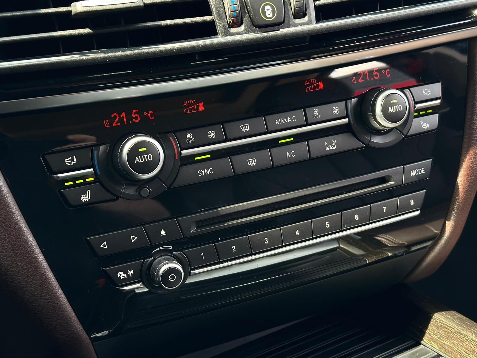 BMW X5 xDrive 30d* BIXEN#HUD#PANO#AHK#SHZ#TEMPO#NAVI - Image 14