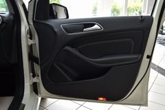 MERCEDES-BENZ B 220 4Matic~Navi~Automatik~Night~Klima~18 Zoll MERCEDES-BENZ B 220 4Matic~Navi~Automatik~Night~Klima~18 Zoll