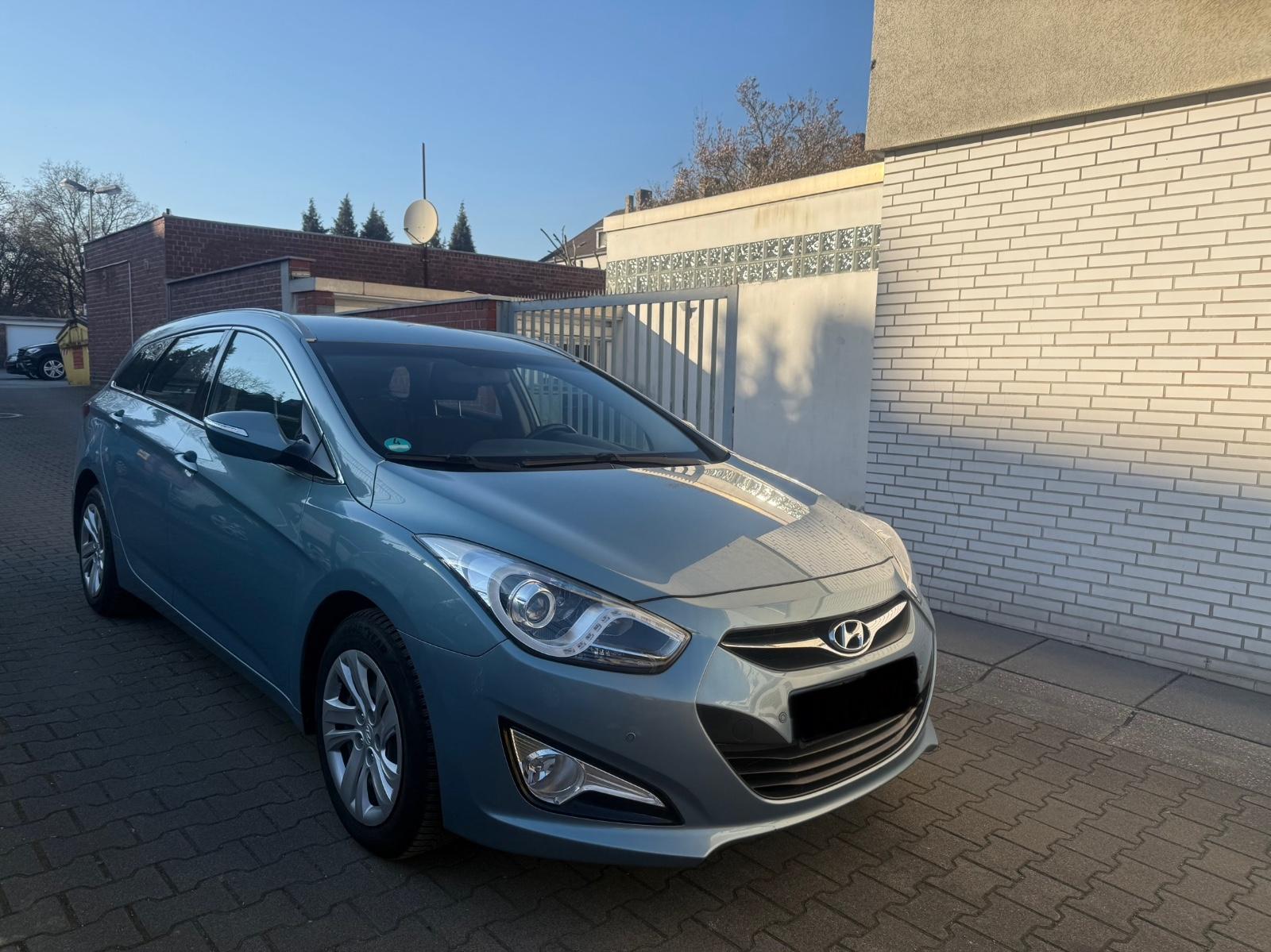 Hyundai i40 cw 5 Star Edition TÜV NEU*SCHECKHEFT GEPFLEG