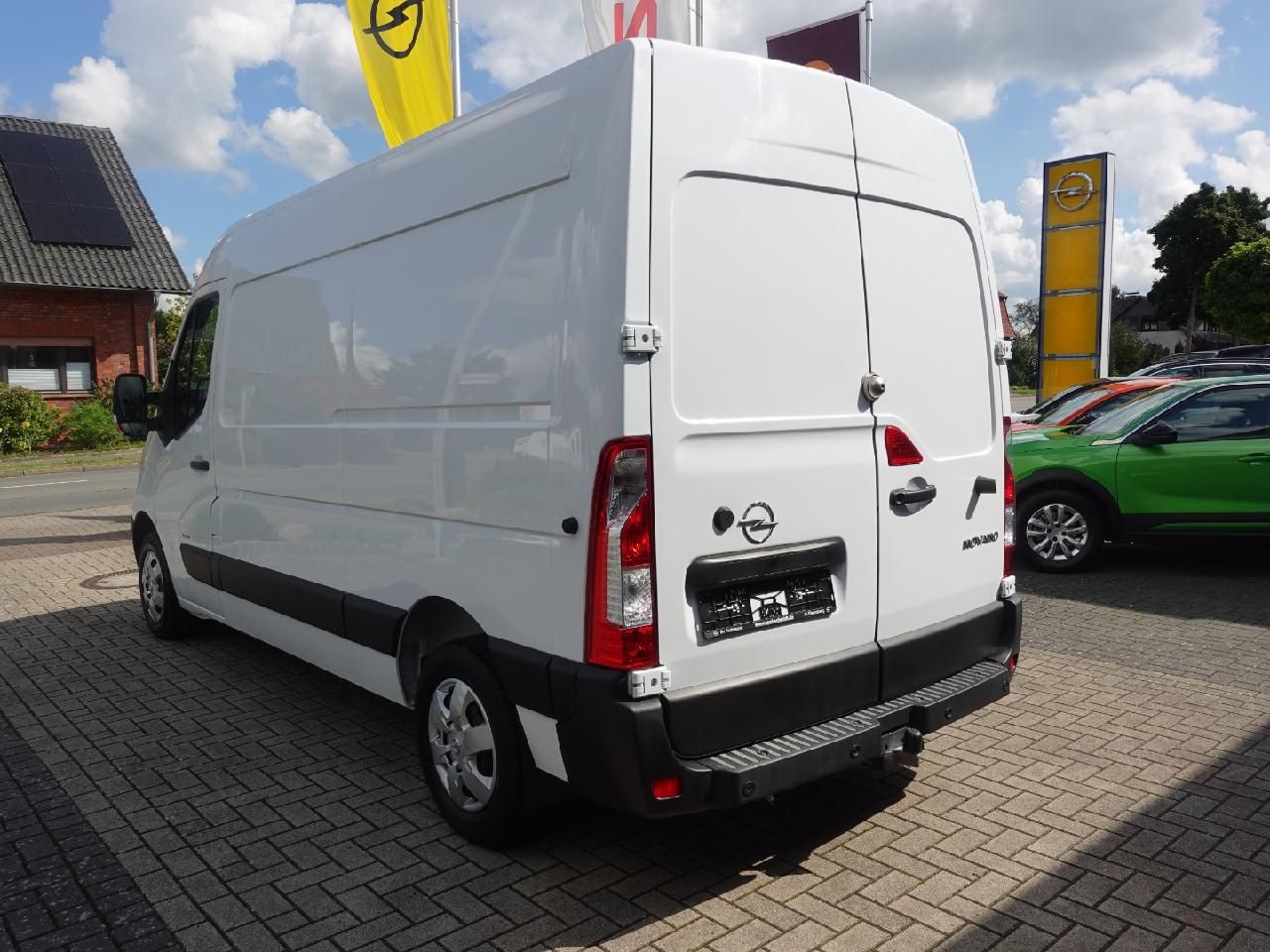 Fahrzeugabbildung Opel Movano Cargo L2H2 3,5t