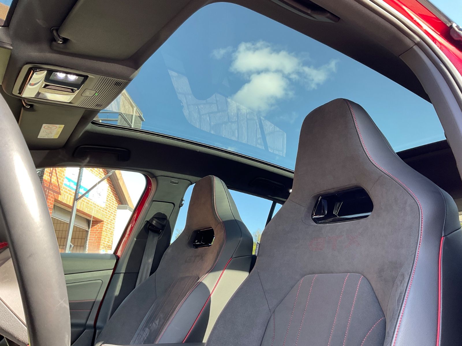 Fahrzeugabbildung Volkswagen ID.4 GTX 82 kWh 4M,Panorama,AHK,Navi,Kamera