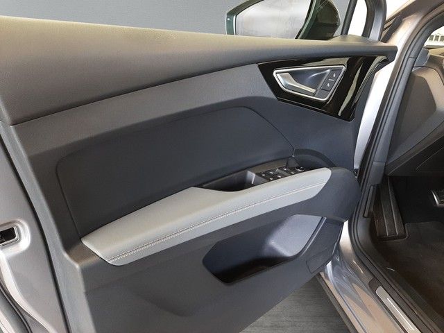 Fahrzeugabbildung Audi Q4 e-tron 40 S line edition one Matrix Wärmepump