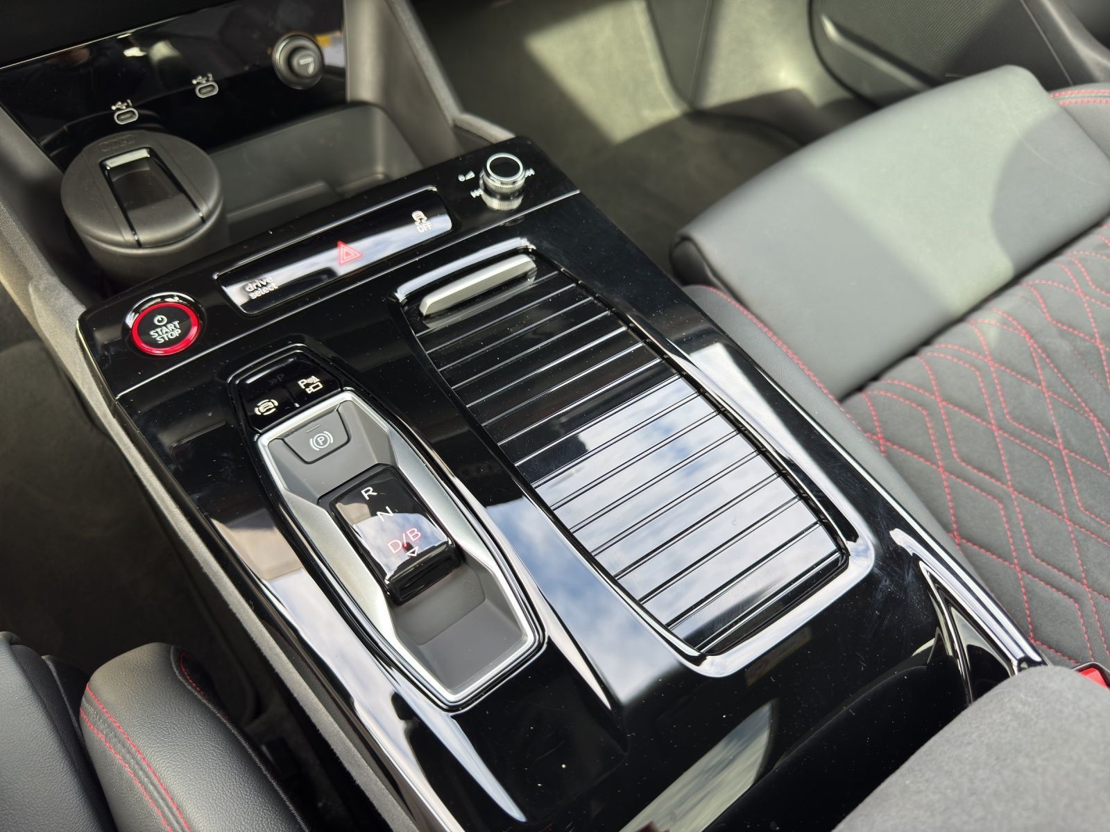 Audi SQ6 e-tron - Bild 23