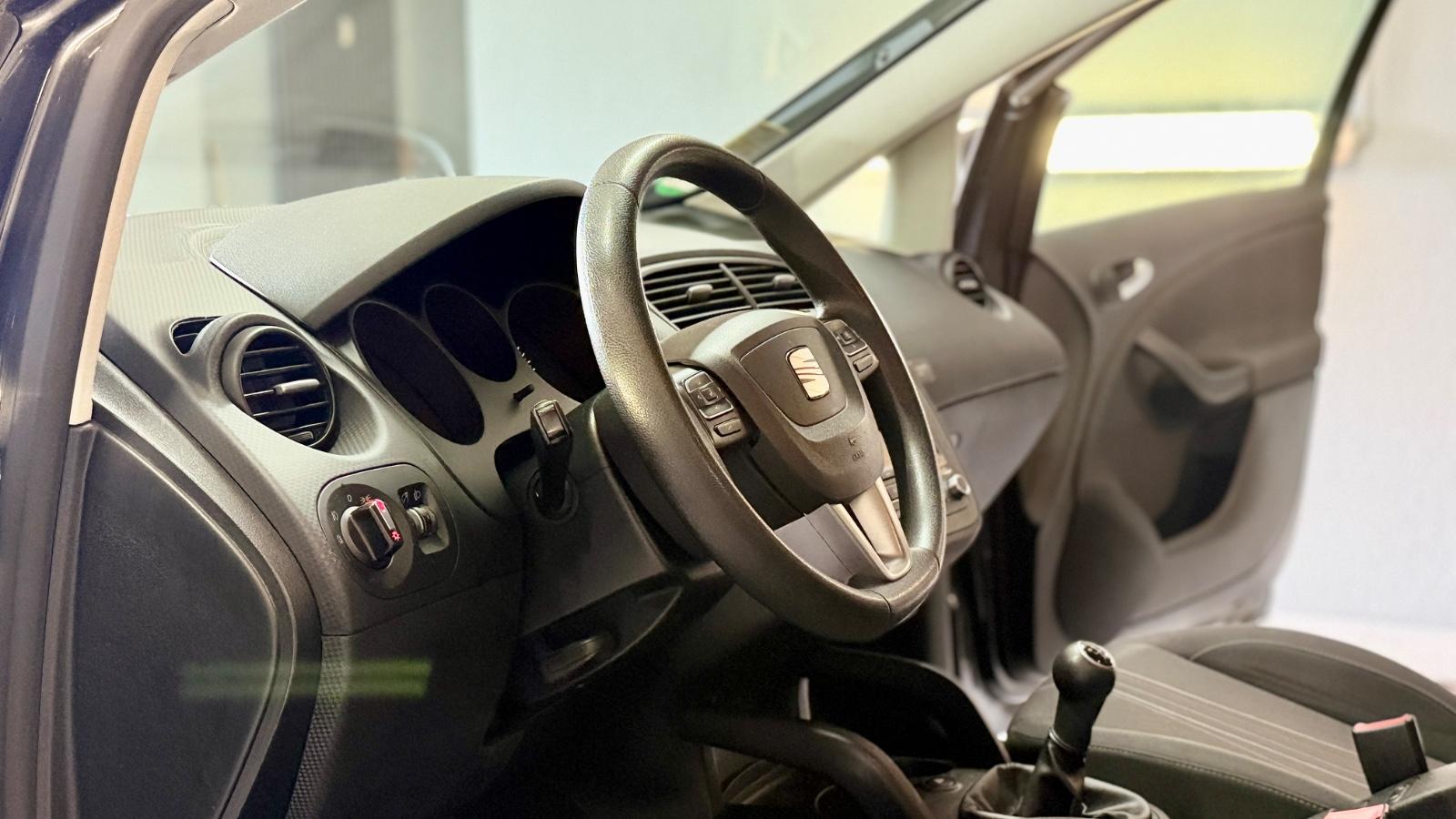 Seat Altea XL 2011 — photo 7