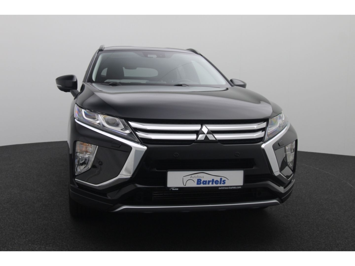 Fahrzeugabbildung Mitsubishi Eclipse Cross Intro Edition 2WD ACC Totwinkelass