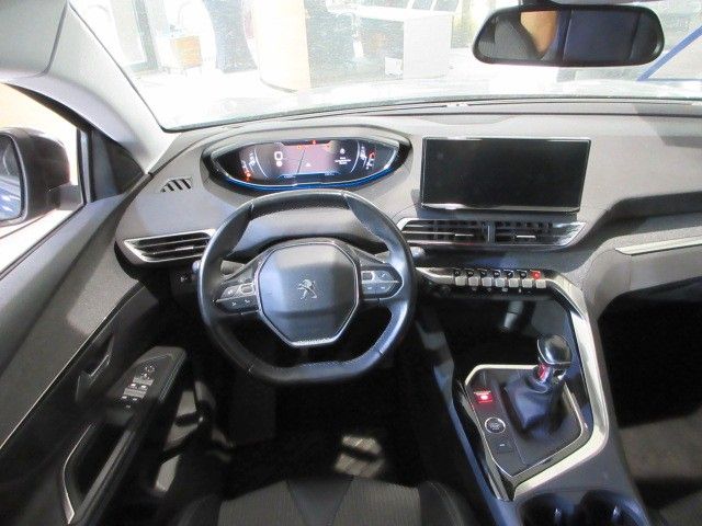 Fahrzeugabbildung Peugeot 3008 Allure Pack 1.2T LED/NAVI/PDC/R'CAM/DAB