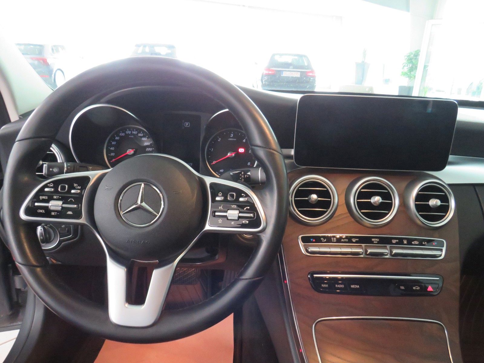Fahrzeugabbildung Mercedes-Benz C 220 T d*9G TR*LED*CAM*Distronic*Standheizung*