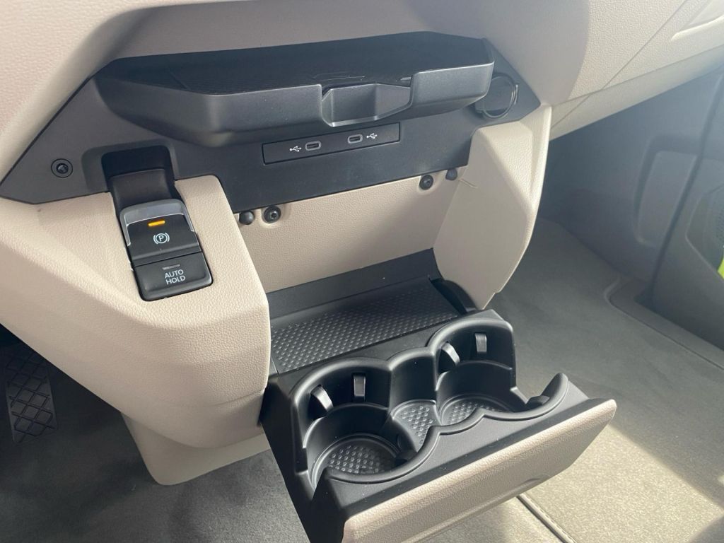 Fahrzeugabbildung Volkswagen T7 Multivan Edition 2.0 TDI *LÜ*SCR*AHZ*StHz*