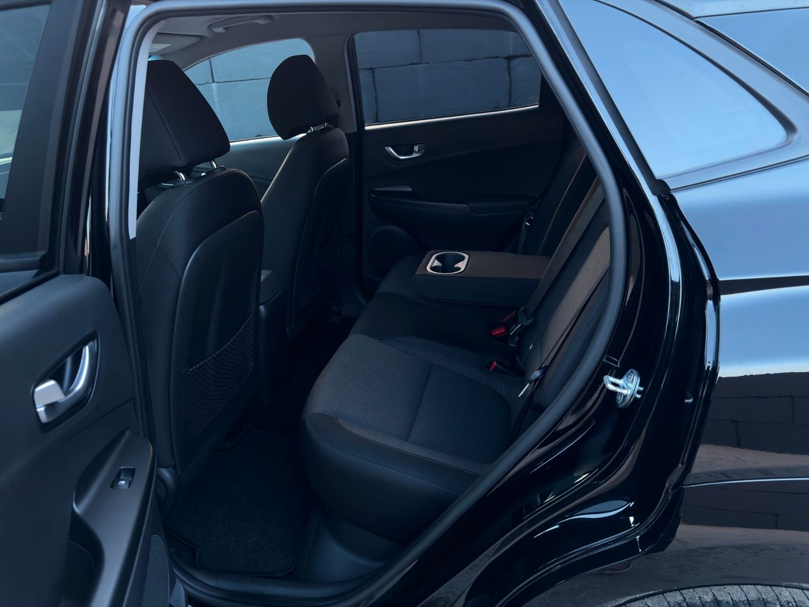 Fahrzeugabbildung Hyundai Kona Edition 30+ Elektro 2WD CarPlay LKA PDC LFA