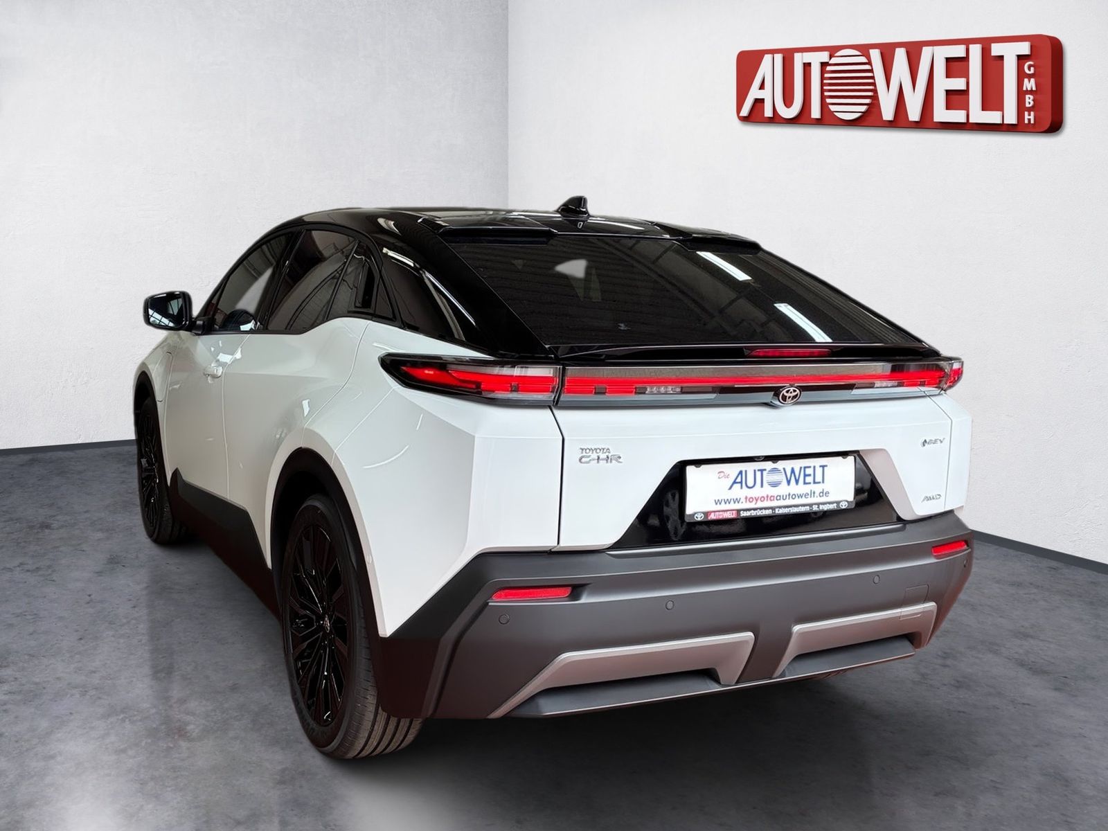 Fahrzeugabbildung Toyota C-HR+ Lounge 4x4 AWD 77KW, 360,Navi,SHZ,el.Heck