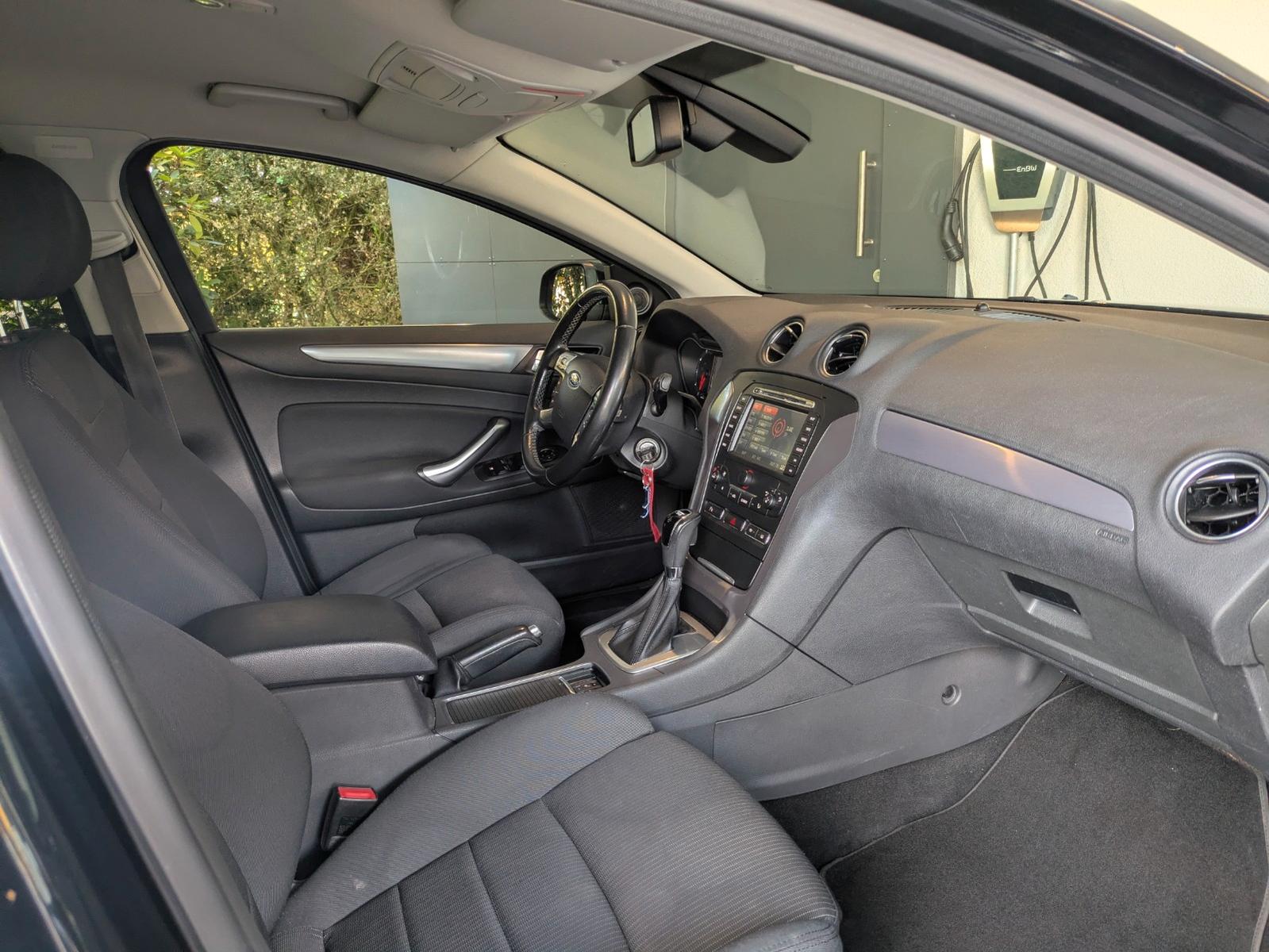 Ford Mondeo 2012 — photo 9