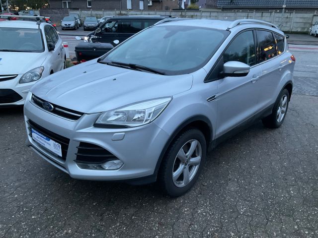 Ford Kuga Titanium SHZ/8-Fach/Navi/BT/Allrad