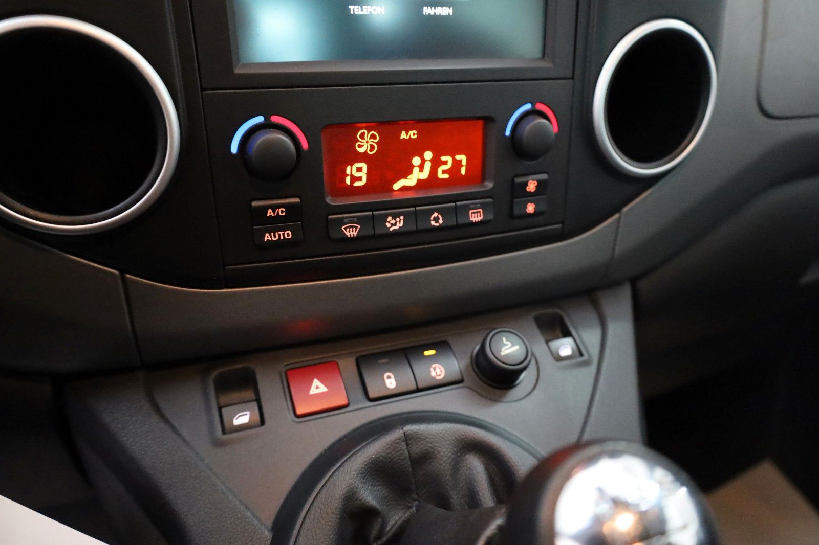 Fahrzeugabbildung Citroën Berlingo Kombi Shine SH,PDC,AppleCarPlay,SR+WR
